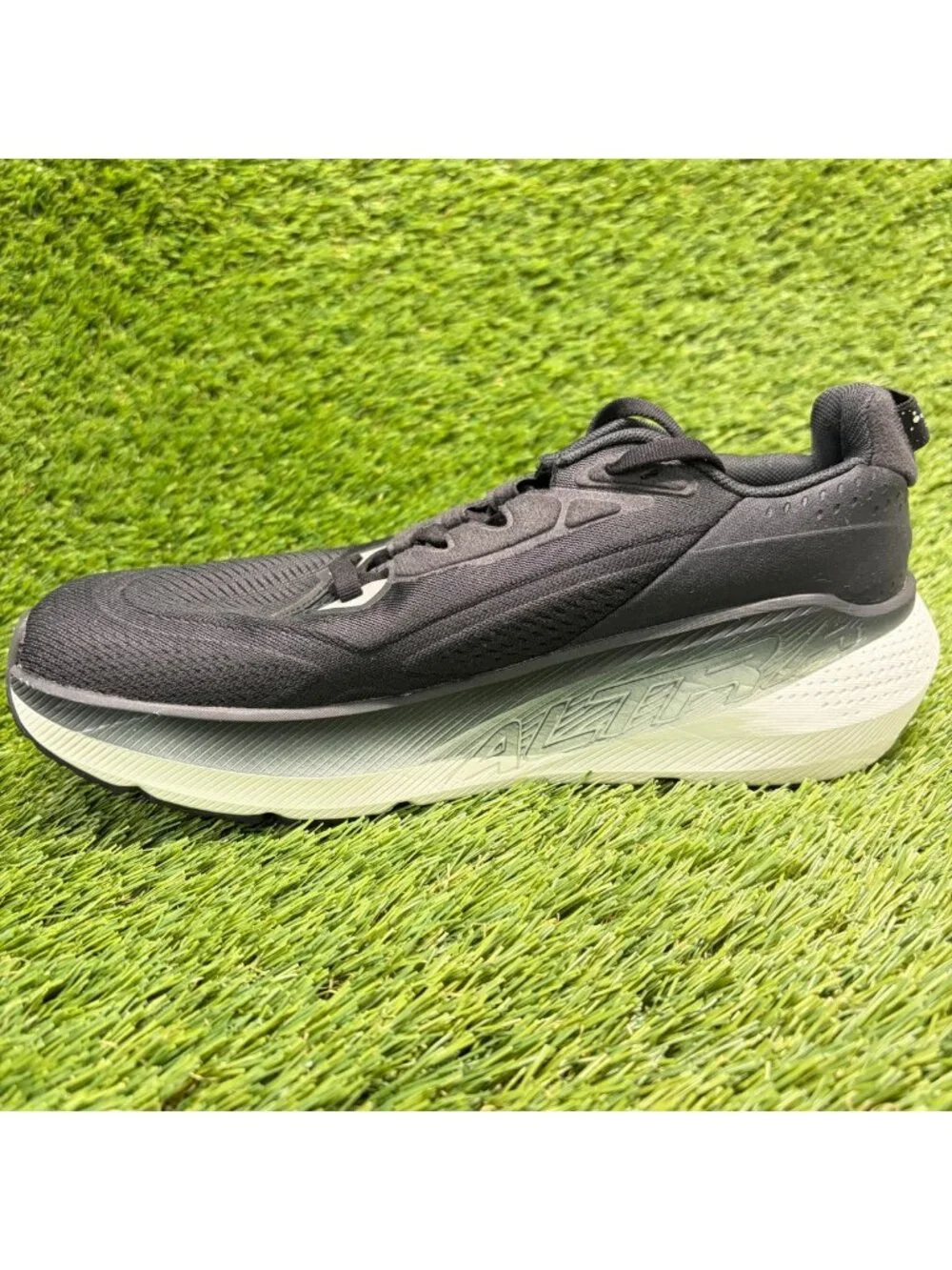 Altra FWD Via 2 Womens Size 7.5 Black White Athletic Running Shoes Sneakers